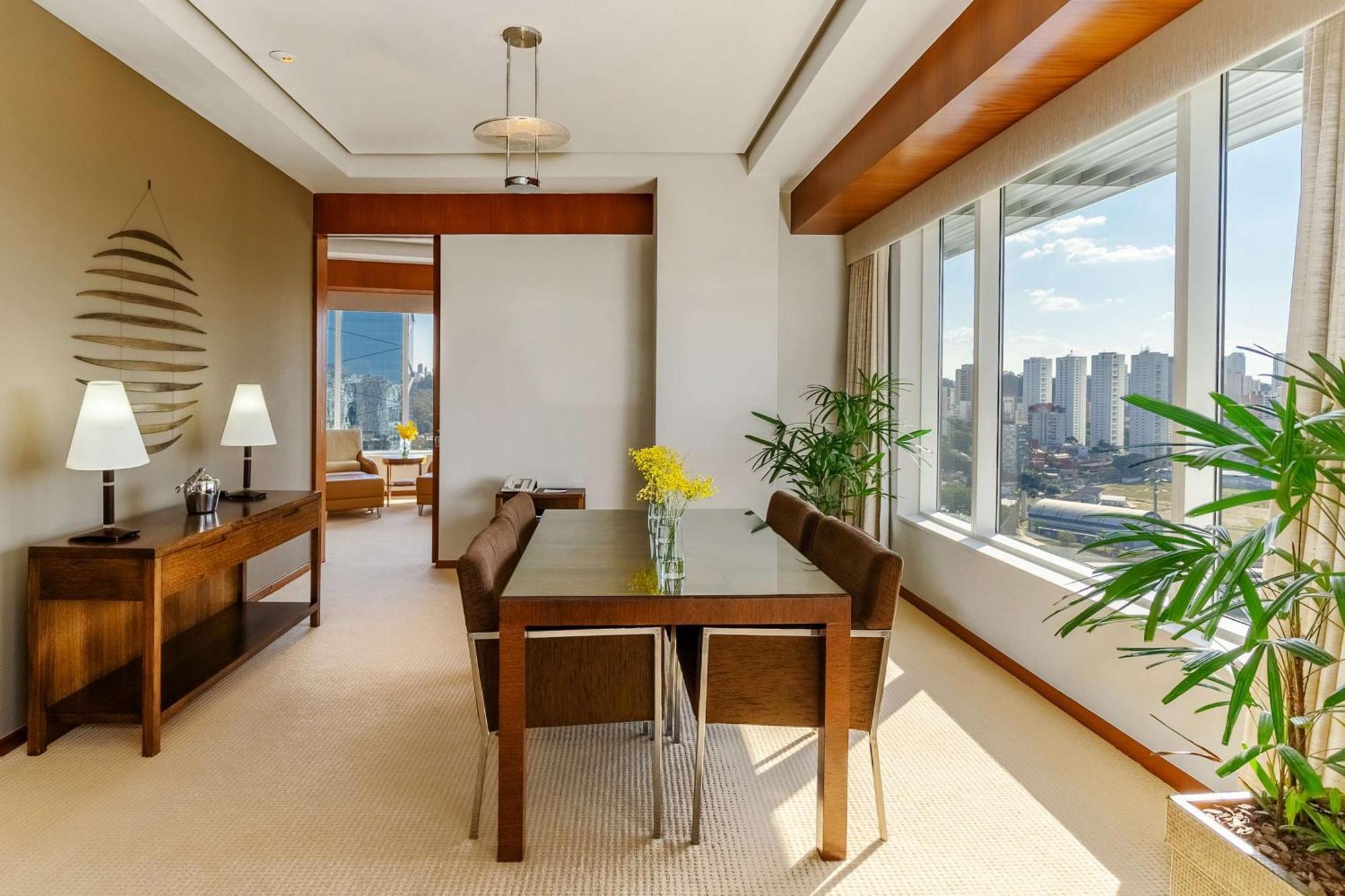 Grand Hyatt Sao Paulo Hotel Exterior foto A suite at the Mandarin Oriental, Hong Kong